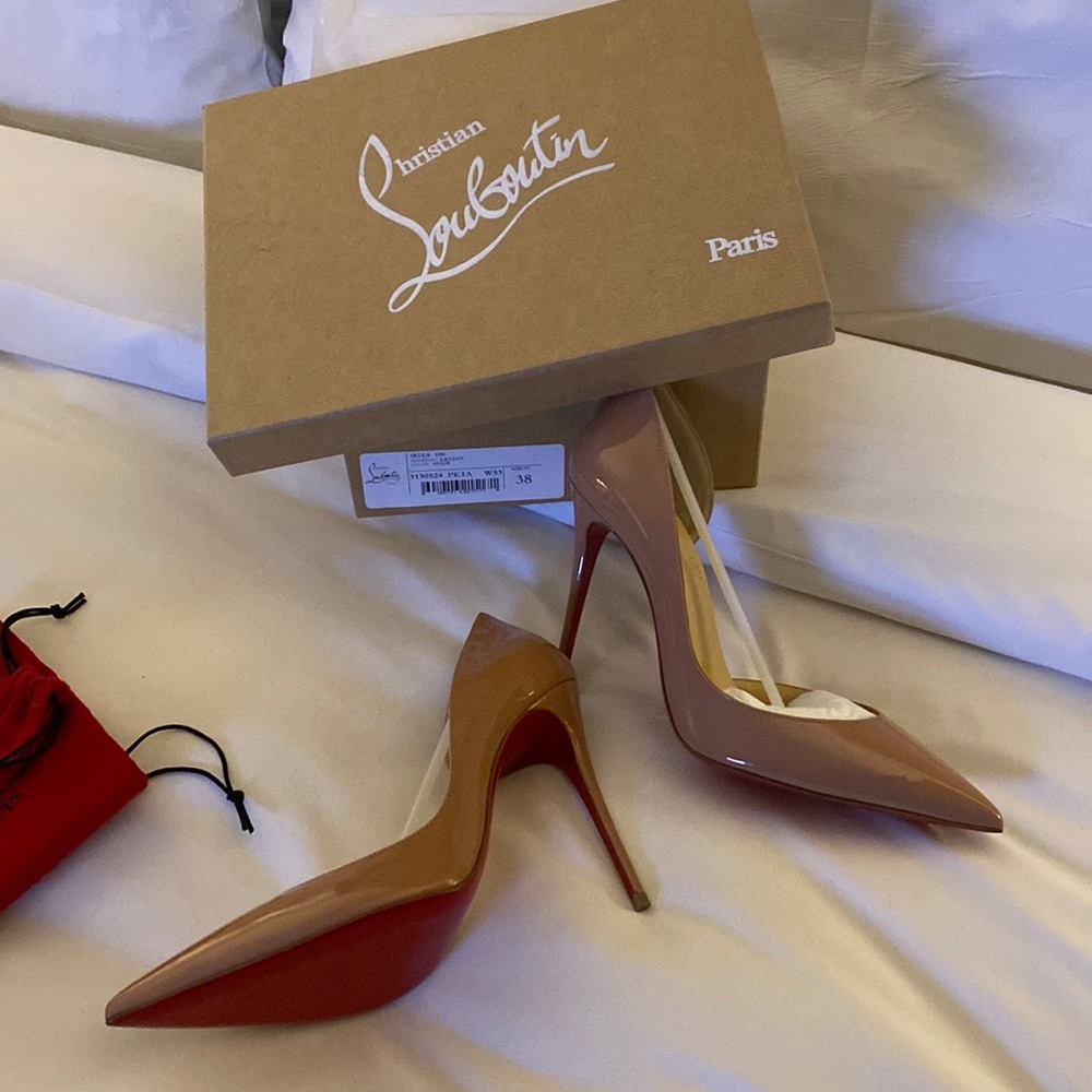 Christian Louboutin Iriza patent nude